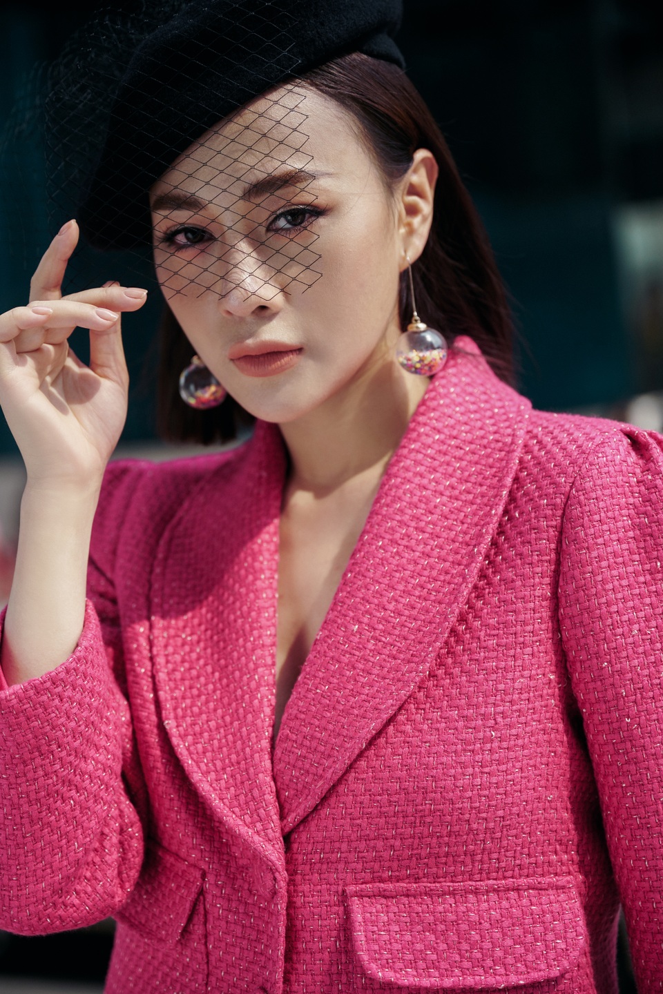 Phương Oanh “Quỳnh búp bê” ngày càng sang chảnh, dát đầy hàng hiệu - 14 Phương Oanh “Quỳnh búp bê” ngày càng sang chảnh, dát đầy hàng hiệu - 14