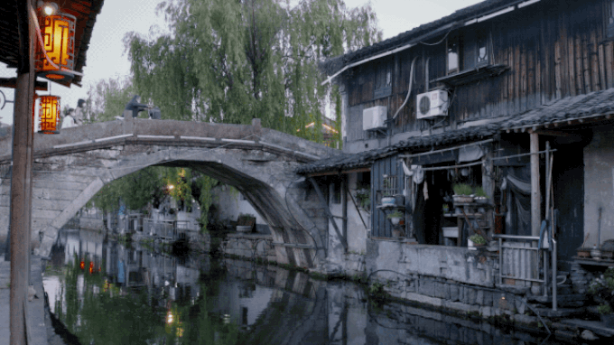 Căn nhà cổ hàng trăm năm được cải tạo trong 4 năm và kết quả bất ngờ ai cũng muốn biết - Ảnh 4.