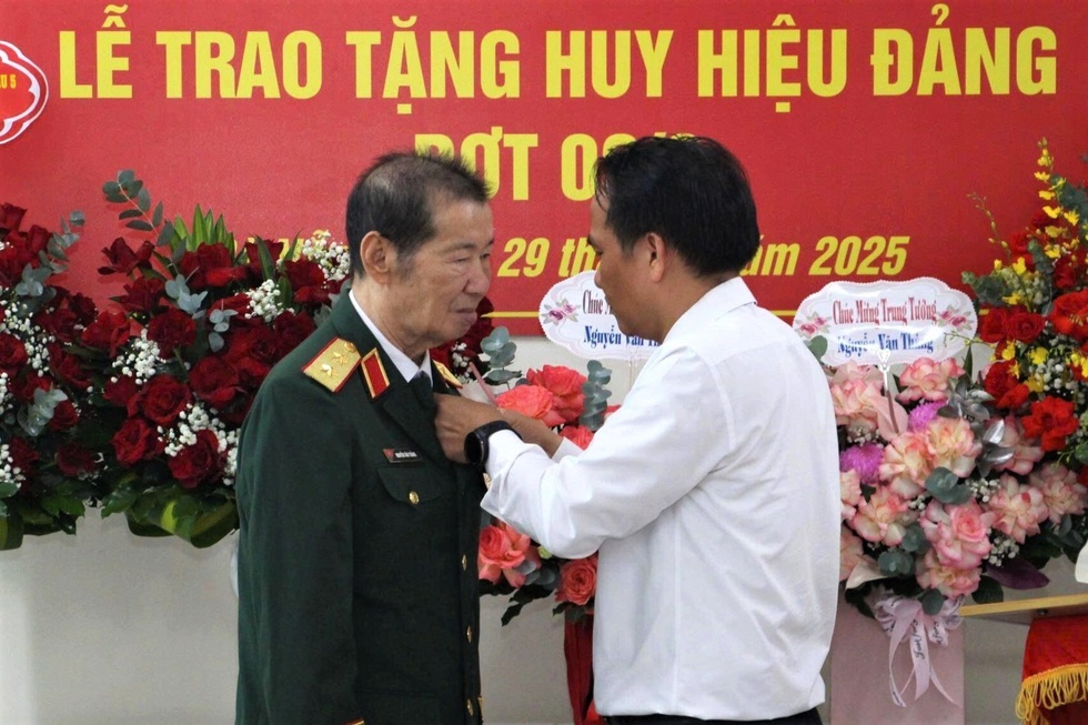 Chuyện ở làng có 5 vị tướng, 503 liệt sĩ, hơn 100 Mẹ Việt Nam anh hùng - 1 Chuyện ở làng có 5 vị tướng, 503 liệt sĩ, hơn 100 Mẹ Việt Nam anh hùng - 1