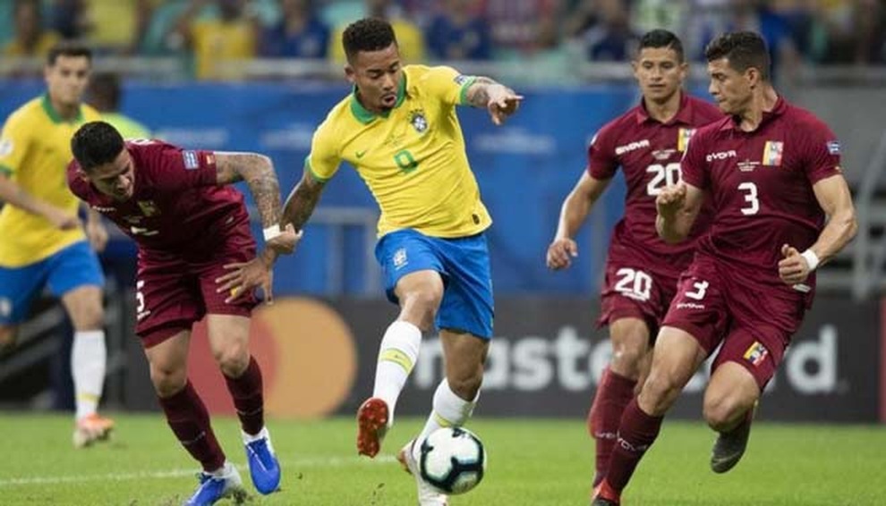 Messi nhạt nhòa khiến Argentina hòa thất vọng, Brazil tiếp tục toàn thắng - 2 Messi nhạt nhòa khiến Argentina hòa thất vọng, Brazil tiếp tục toàn thắng - 2