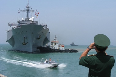 3 tàu Hải quân Hoa Kỳ cập cảng Tiên Sa - Đà Nẵng