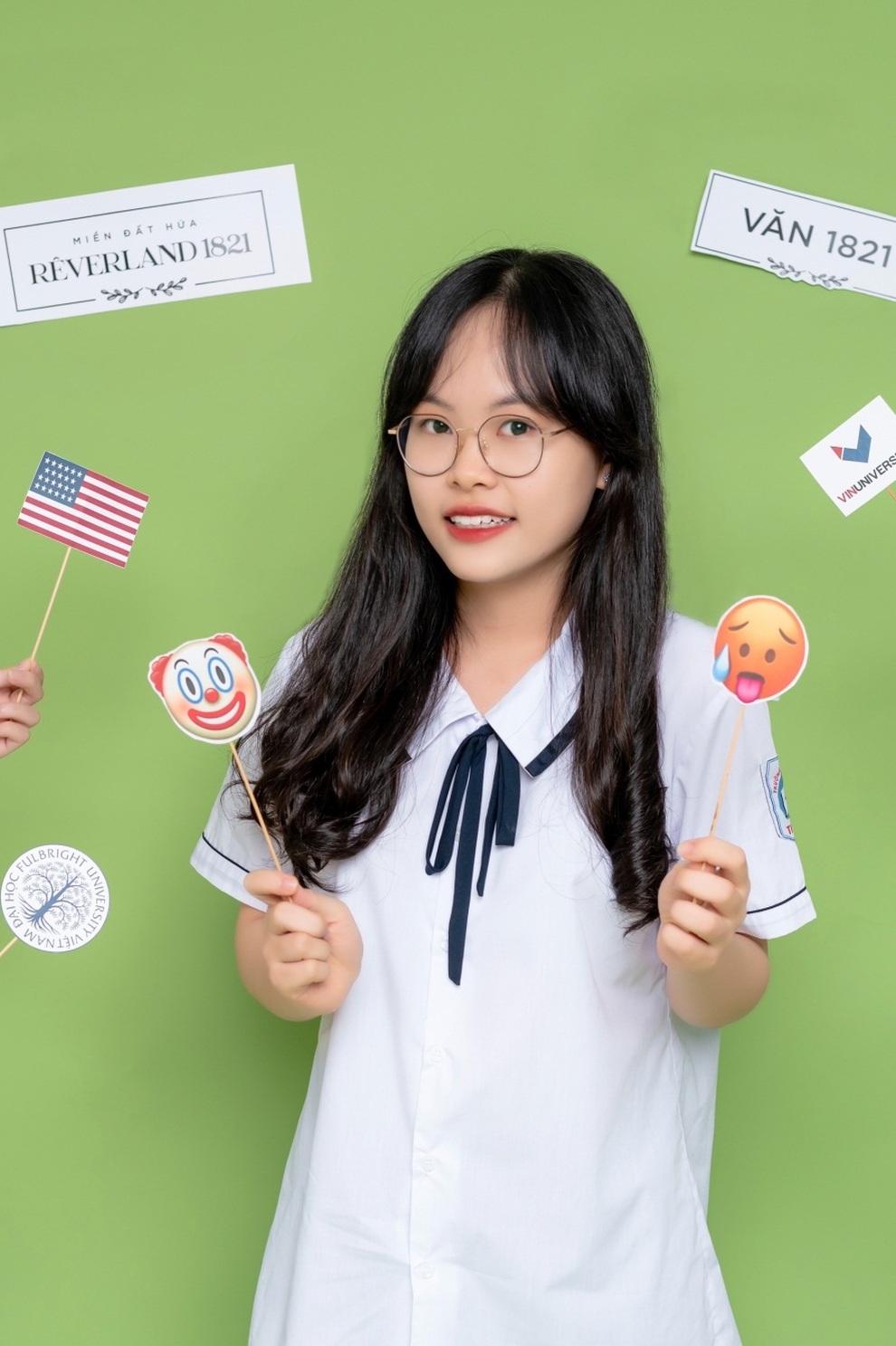 Nữ sinh giỏi Văn đỗ 7 trường ĐH top đầu, giành học bổng của 3 trường đắt đỏ - 2 Nữ sinh giỏi Văn đỗ 7 trường ĐH top đầu, giành học bổng của 3 trường đắt đỏ - 2