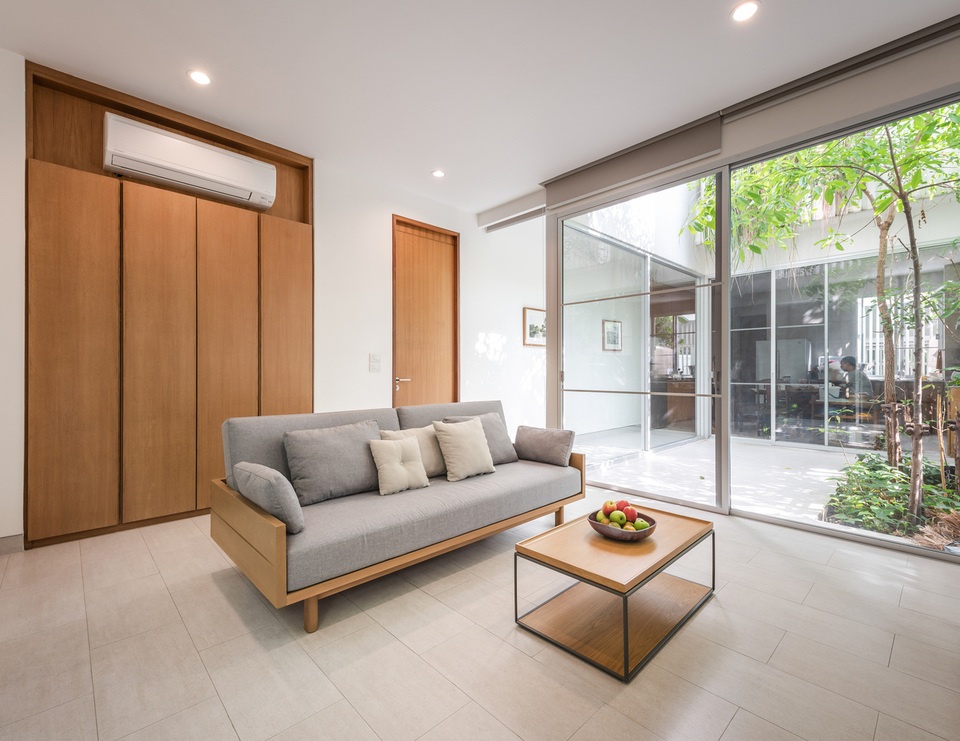 Độc đáo nhà trồng hơn 100 loại cây xanh, vào bên trong như rừng nhiệt đới - 8