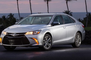 Toyota triệu hồi Camry và Avalon vì lỗi liên quan túi khí
