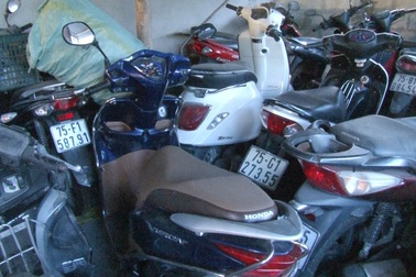 Hàng trăm xe cầm cố ở các tiệm cầm đồ sai quy định