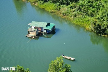 Ước mơ lên bờ của làng chài "ngụ cư" gần một thập kỷ trên lòng hồ thủy điện