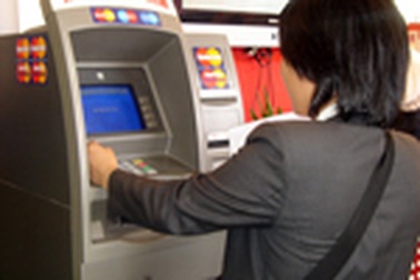 Incombank ra mắt thương hiệu thẻ mới