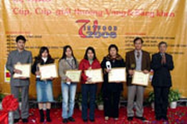 Trao thưởng các sản phẩm tiêu biểu tại Vietfood 2006