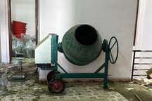 Mua cả máy trộn bê tông về điều chế hàng tạ cỏ Mỹ