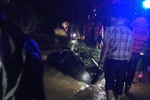 Vụ 2 mẹ con bị lũ cuốn trôi cùng ô tô: Tìm thấy thi thể người mẹ