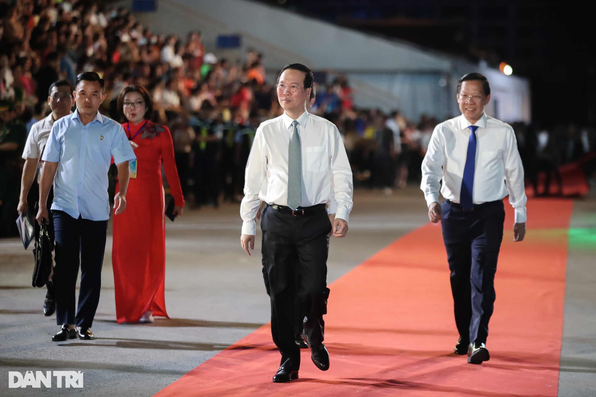 Ấn tượng đêm diễn Dòng sông kể chuyện tại Lễ hội sông nước TPHCM - 2 Ấn tượng đêm diễn Dòng sông kể chuyện tại Lễ hội sông nước TPHCM - 2