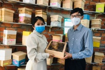 Khởi nghiệp với nghề nuôi ong lạ, thu nhập bạc tỉ trong năm dịch bệnh