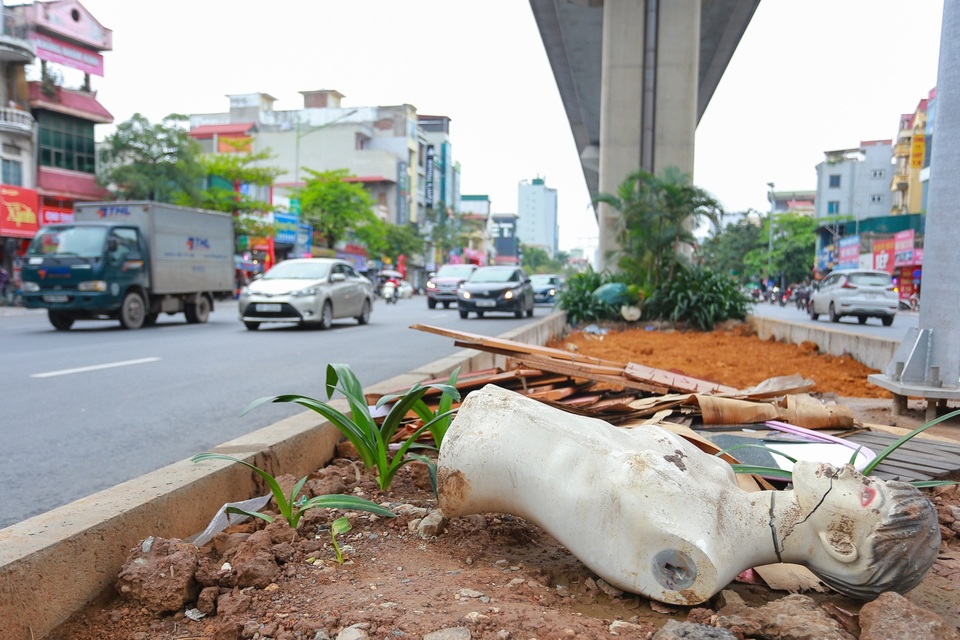 Hành lang đường sắt Cát Linh - Hà Đông thành nơi đổ rác - 7 Hành lang đường sắt Cát Linh - Hà Đông thành nơi đổ rác - 7