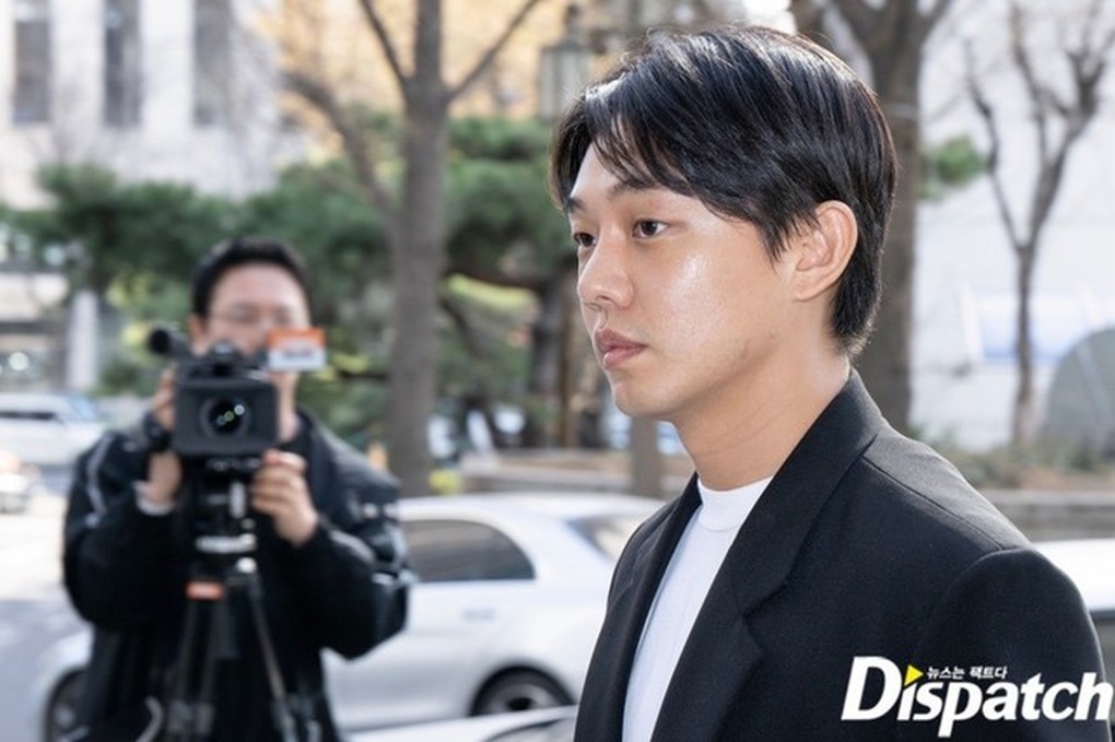 Ảnh đế Yoo Ah In khóc sau cuộc thẩm vấn, Song Hye Kyo cũng bị réo tên - 2 Ảnh đế Yoo Ah In khóc sau cuộc thẩm vấn, Song Hye Kyo cũng bị réo tên - 2