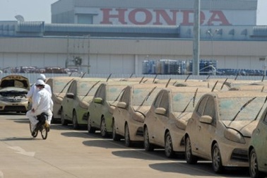 Honda tiêu huỷ hơn 1000 xe ô tô tại Thái Lan