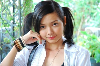 Mỹ nhân kín tiếng của "Tử chiến trên không", ngoài đời gợi cảm tuổi 37 - 3