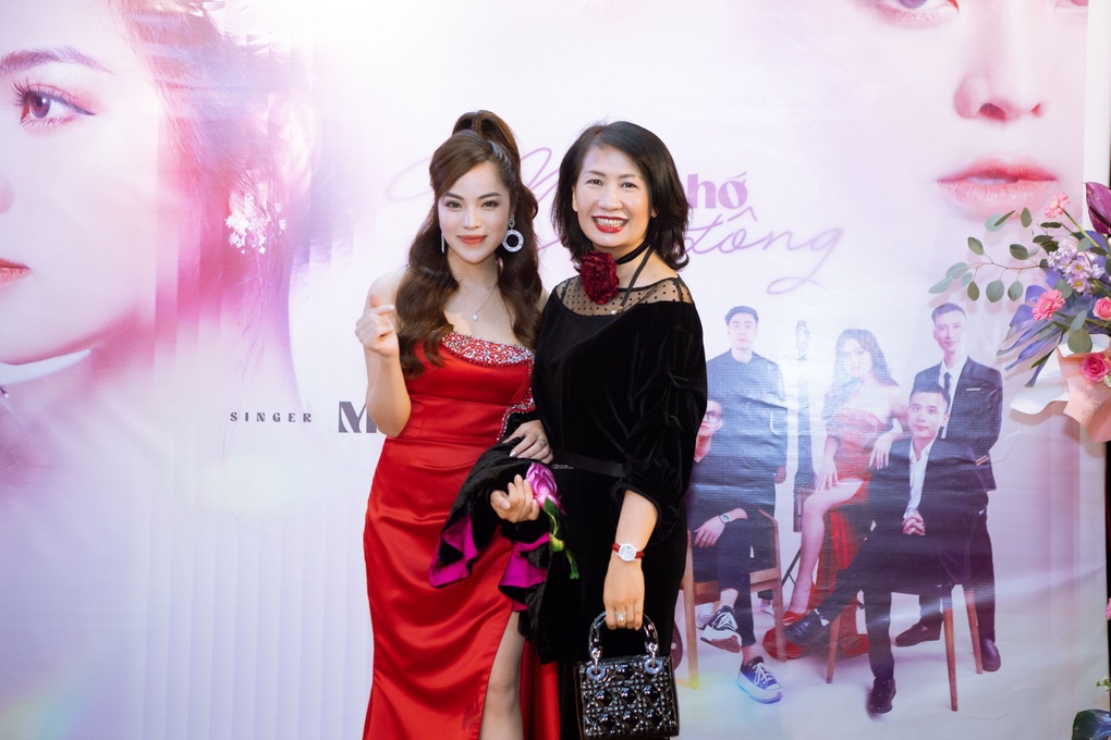 Mai Diệu Ly khóc, lần đầu tiết lộ lý do từng bị nhạc sĩ Phú Quang giận - 4 Mai Diệu Ly khóc, lần đầu tiết lộ lý do từng bị nhạc sĩ Phú Quang giận - 4