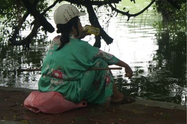 Người điên xuất hiện nhiều quanh khu vực hồ Hoàn Kiếm