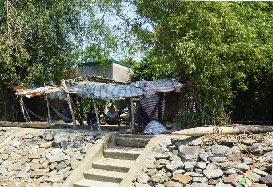 Dự án khẩn cấp chậm tiến độ, dân vạn chài mòn mỏi chờ tái định cư - 6 Dự án khẩn cấp chậm tiến độ, dân vạn chài mòn mỏi chờ tái định cư - 6