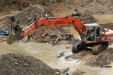 Khai khoáng tràn lan: Sẽ thêm nhiều dòng sông chết, nhiều làng ung thư?