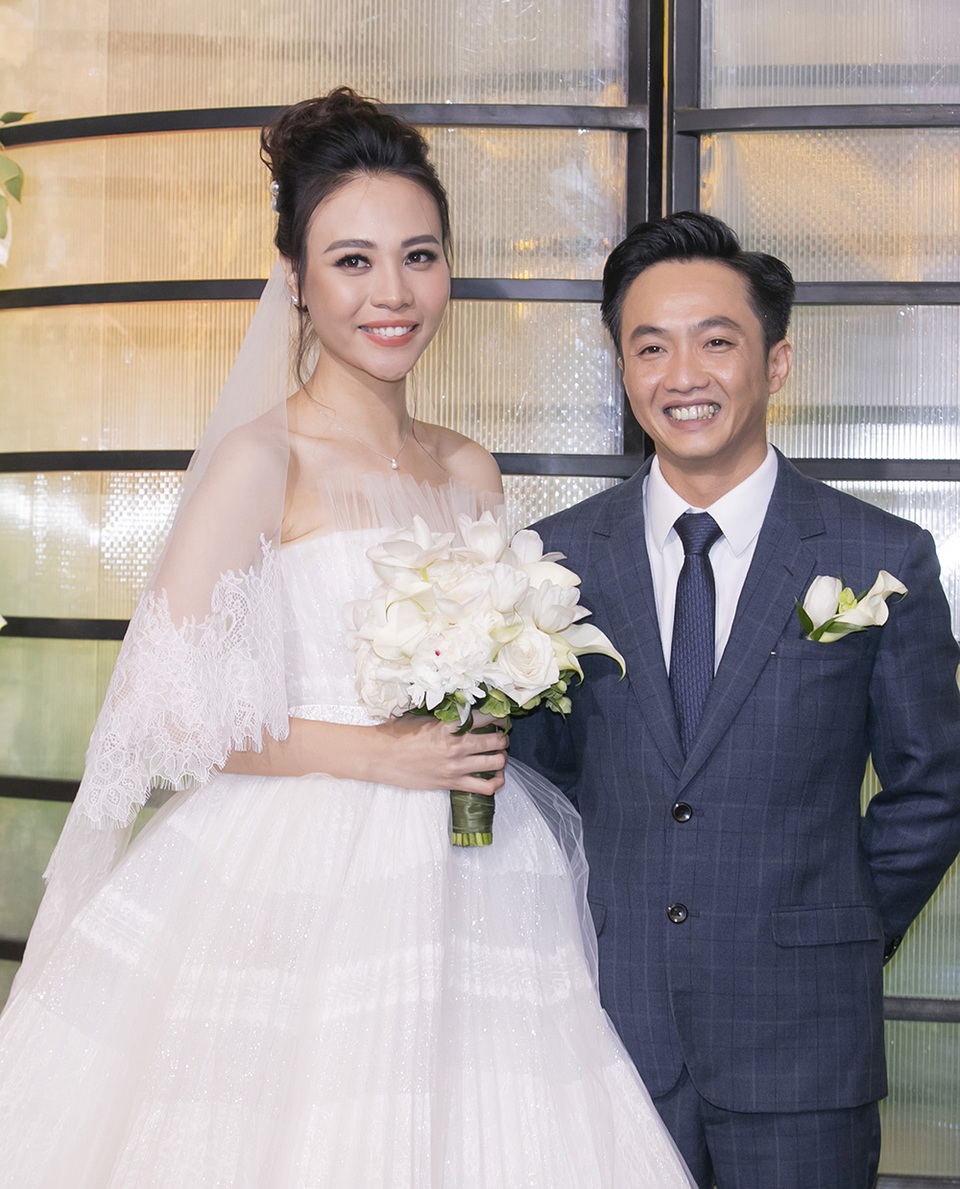 Top 3 đám cưới hào nhoáng nhất showbiz Việt năm 2019 - 1 Top 3 đám cưới hào nhoáng nhất showbiz Việt năm 2019 - 1
