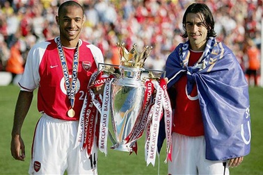 10 bản hợp đồng thành công nhất của Arsenal thời Wenger