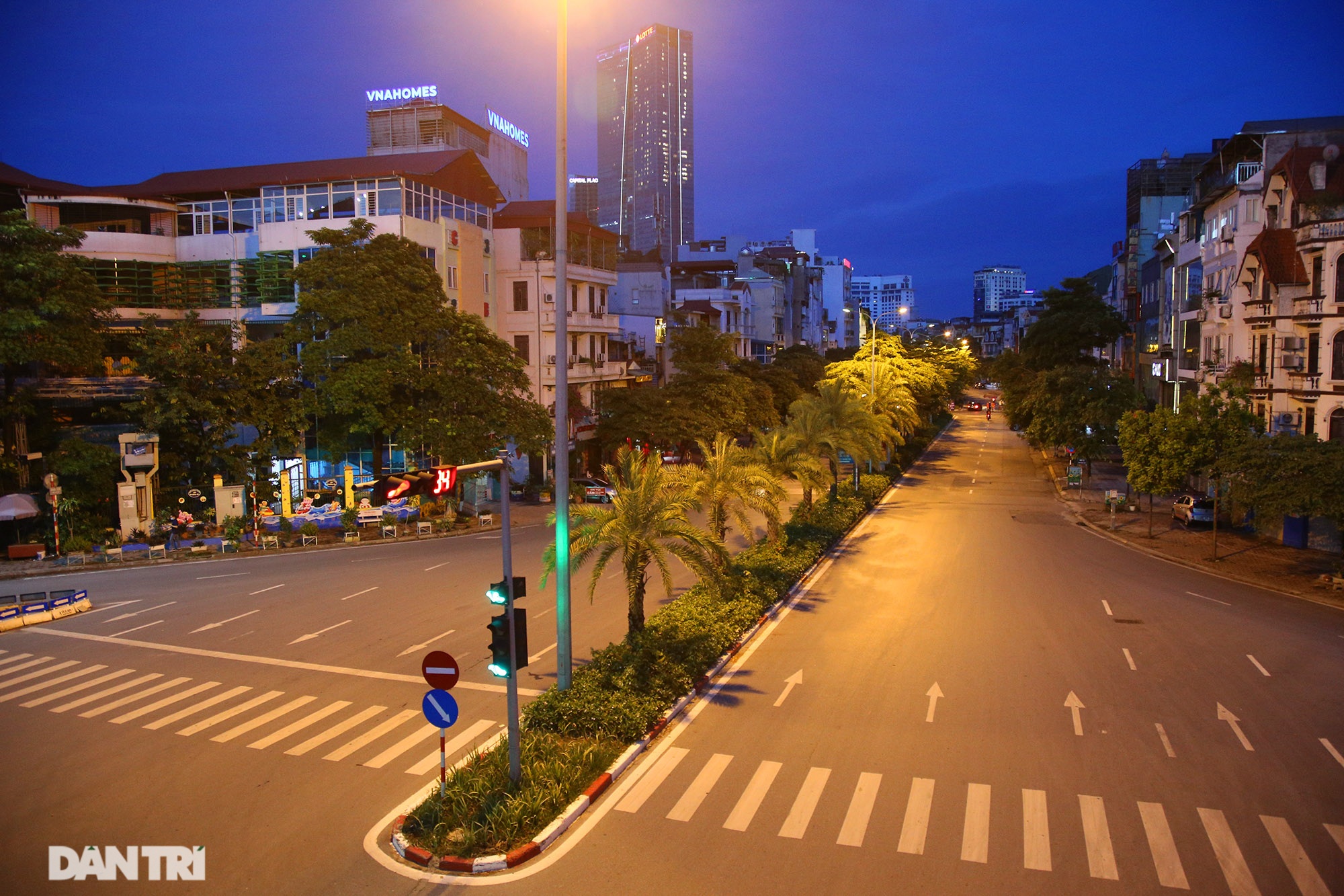 Hà Nội trầm lắng trong những ngày giãn cách - 11 Hà Nội trầm lắng trong những ngày giãn cách - 11