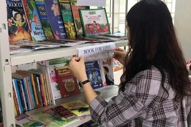 Du học sinh Việt mang tủ sách miễn phí về quê, lan tỏa văn hóa đọc
