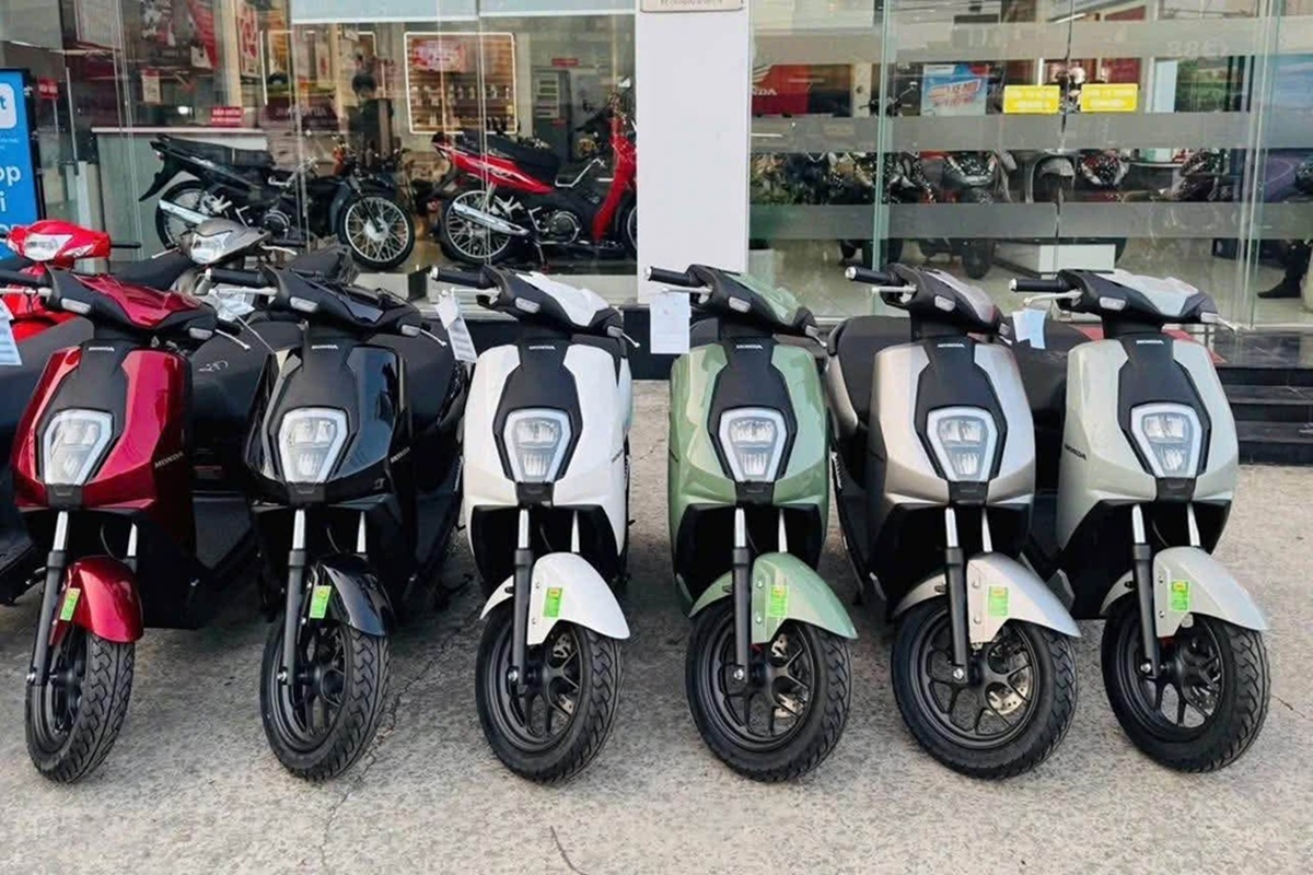 Xe máy điện Honda ICON e: tiếp tục "đại hạ giá", chỉ còn từ 13,5 triệu đồng