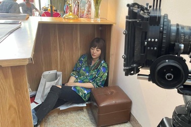 Thanh Hương tiết lộ nỗi khổ khi phải đội tóc giả trong thời tiết nóng bức