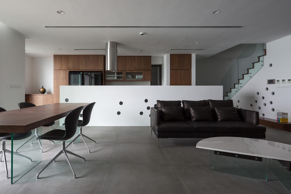 “Biệt thự trên không” ngắm trọn Hồ Tây lãng mạn của vợ chồng trẻ ở Hà Nội - 2