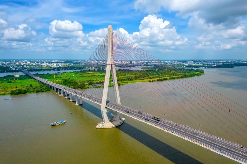 Long Xuyên - “mắt xích” chiến lược, cùng Cần Thơ dẫn dắt kinh tế miền Tây phát triển - 3 Long Xuyên - “mắt xích” chiến lược, cùng Cần Thơ dẫn dắt kinh tế miền Tây phát triển - 3