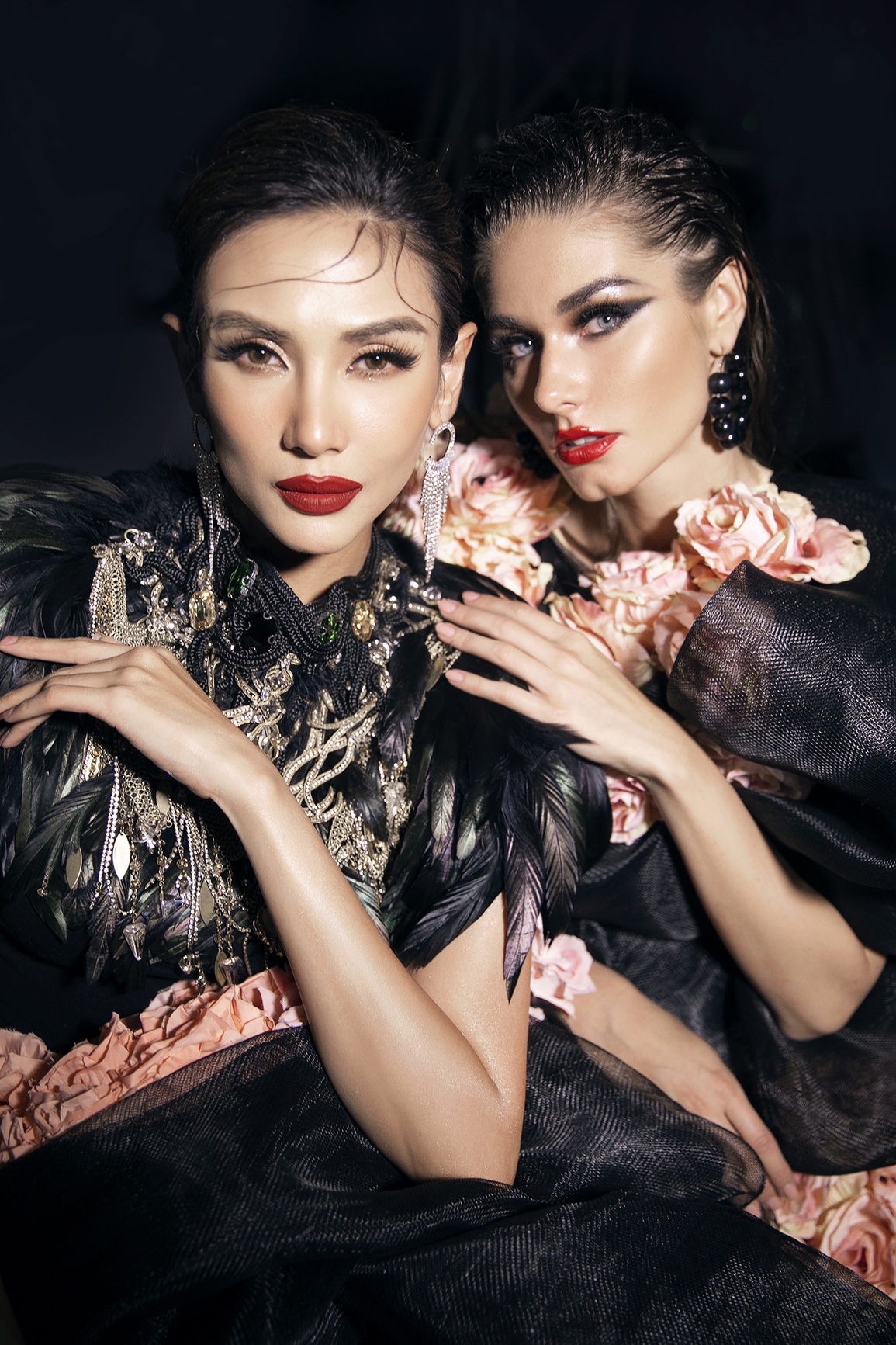 Hoa hậu Trái đất chung sàn diễn với Khánh Thi - Phan Hiển - 2 Hoa hậu Trái đất chung sàn diễn với Khánh Thi - Phan Hiển - 2