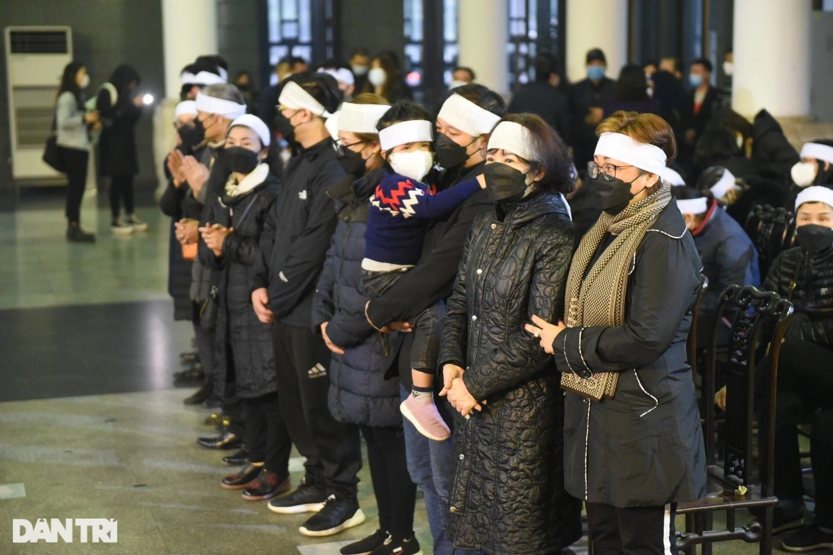 NSND Thu Hà, Trung Hiếu cùng dàn nghệ sĩ đưa tiễn NSƯT Tiến Hợi - 13