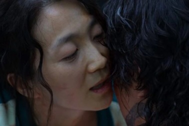 Tranh cãi về cảnh "nóng" trong phim "Trò chơi con mực" liệu có cần thiết?