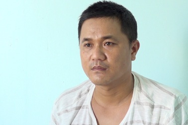 Tạm giữ hình sự 2 đối tượng cho vay nặng lãi có nhiều hung khí nguy hiểm