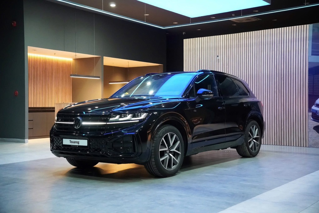 Đối thủ của BMW X5 bổ sung phiên bản, hạ giá khởi điểm tới 331 triệu đồng - 1 Đối thủ của BMW X5 bổ sung phiên bản, hạ giá khởi điểm tới 331 triệu đồng - 1
