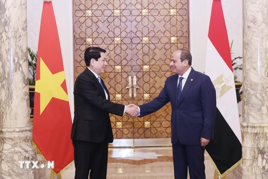 Toàn cảnh Lễ đón Chủ tịch nước Lương Cường thăm cấp Nhà nước tới Ai Cập - 5 Toàn cảnh Lễ đón Chủ tịch nước Lương Cường thăm cấp Nhà nước tới Ai Cập - 5