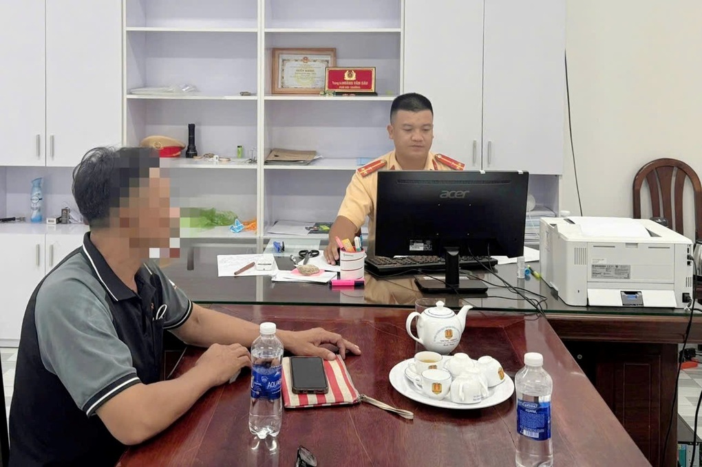 Chuyển 2 hồ sơ tài xế tông gãy thanh chắn đường sắt sang cơ quan điều tra - 2 Chuyển 2 hồ sơ tài xế tông gãy thanh chắn đường sắt sang cơ quan điều tra - 2