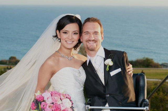 Người đàn ông không tay chân Nick Vujicic: Đừng Bao Giờ Từ Bỏ Khát Vọng - 4