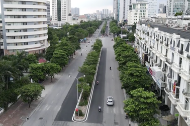 Hà Nội: Diện mạo mới đường Tôn Thất Thuyết sau khi xén dải phân cách