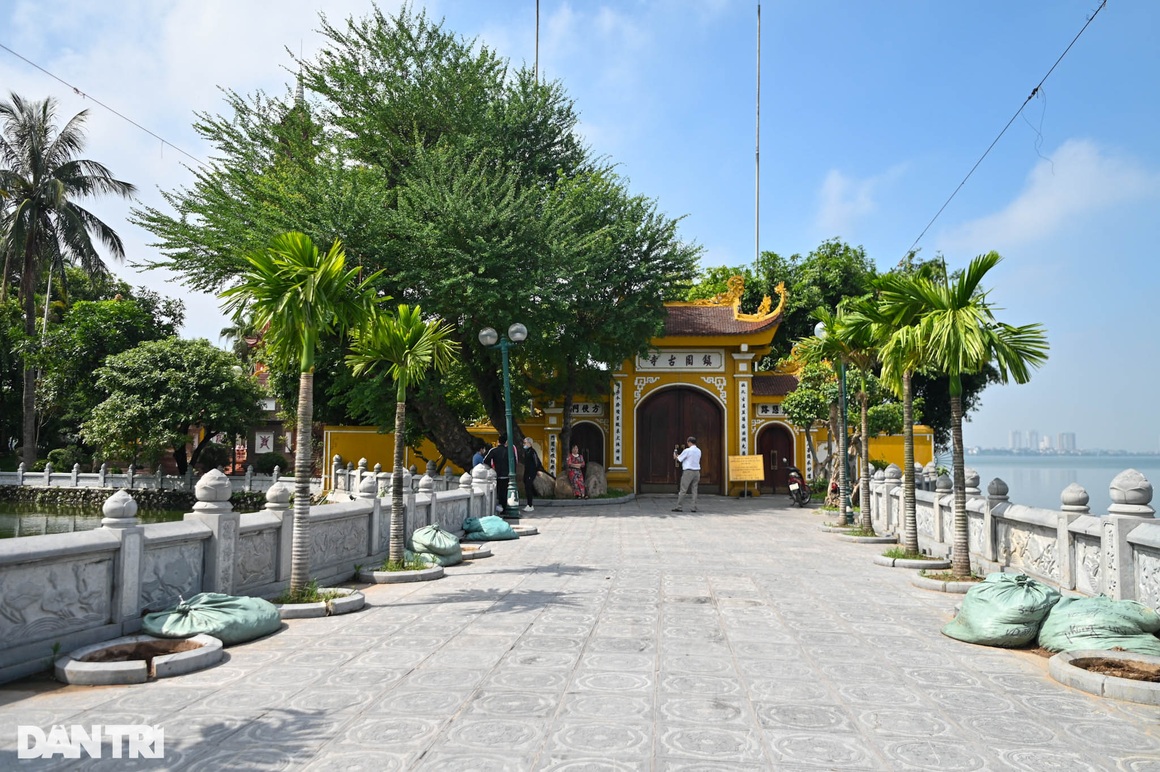 Giới trẻ đổ xô về chùa Hà vái vọng cầu duyên trong ngày 20/10 - 16 Giới trẻ đổ xô về chùa Hà vái vọng cầu duyên trong ngày 20/10 - 16