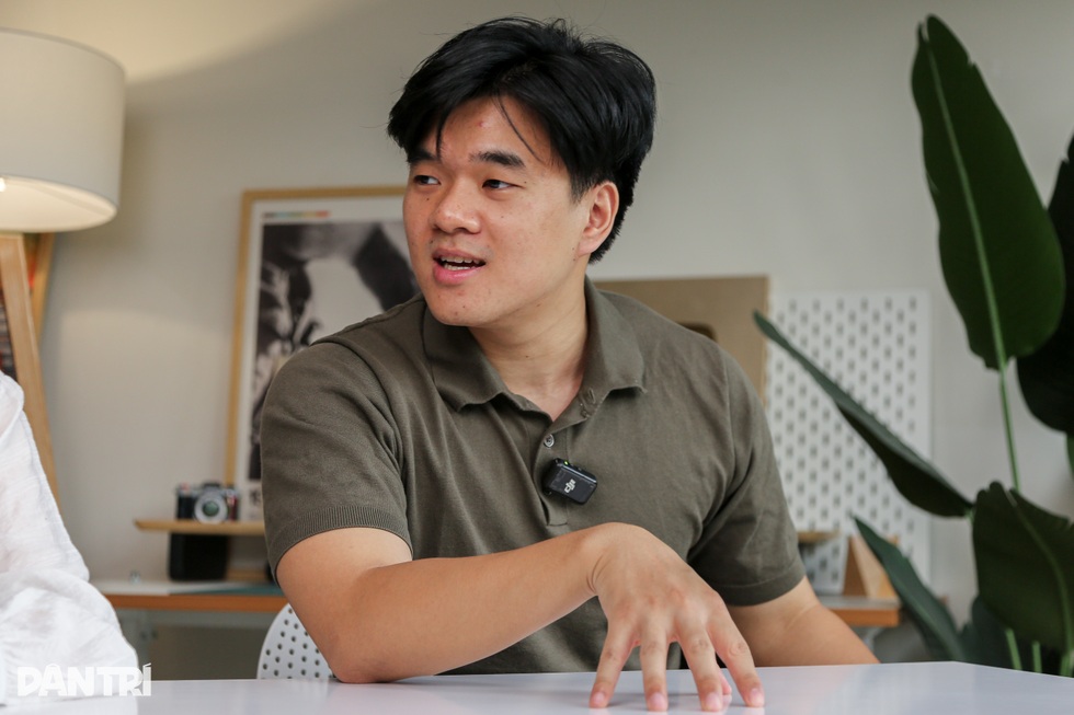 Bí quyết đơn giản của GenZ xây 10 kênh YouTube đạt chồng nút bạc - 1 Bí quyết đơn giản của GenZ xây 10 kênh YouTube đạt chồng nút bạc - 1