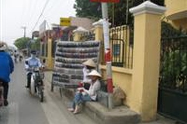 Cả làng đua nhau làm... hàng giả