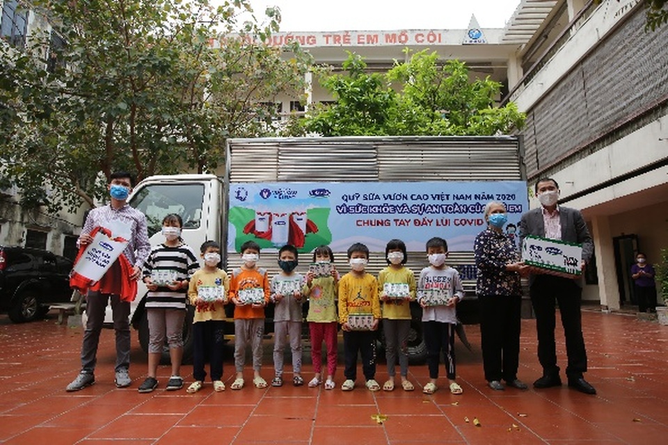 Vinamilk lọt Top 1.000 thương hiệu hàng đầu châu Á - 2 Vinamilk lọt Top 1.000 thương hiệu hàng đầu châu Á - 2