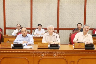 Tổng Bí thư, Chủ tịch nước Nguyễn Phú Trọng chủ trì họp Bộ Chính trị