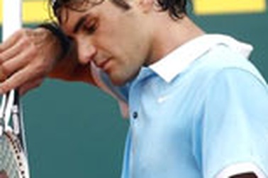 Federer suýt sớm “tạm biệt” Monte Carlo