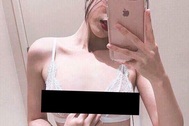 Hiểm họa chực chờ khi thiếu nữ chụp ảnh nóng để “lưu giữ thanh xuân”