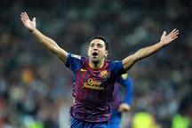 Xavi "ẵm" danh hiệu tiền vệ kiến thiết xuất sắc nhất thế giới