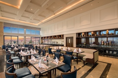 Ăn trưa từ "độ cao lý tưởng" bên biển Mỹ Khê